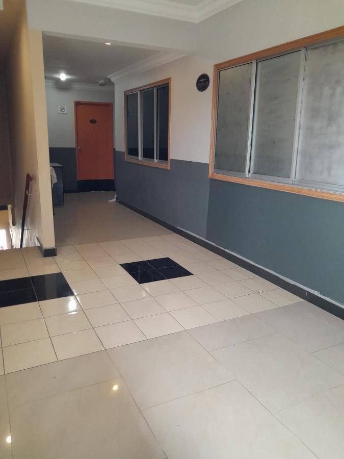 V Hotel Teluk Intan Εξωτερικό φωτογραφία