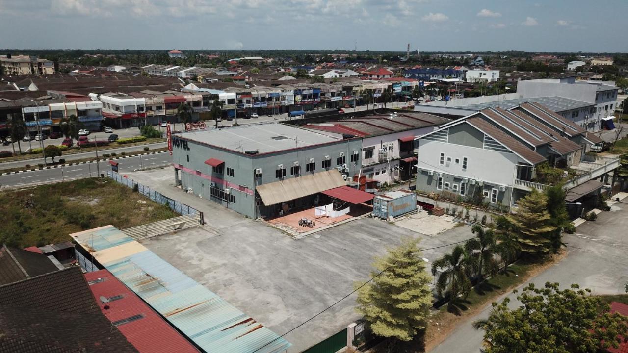 V Hotel Teluk Intan Εξωτερικό φωτογραφία