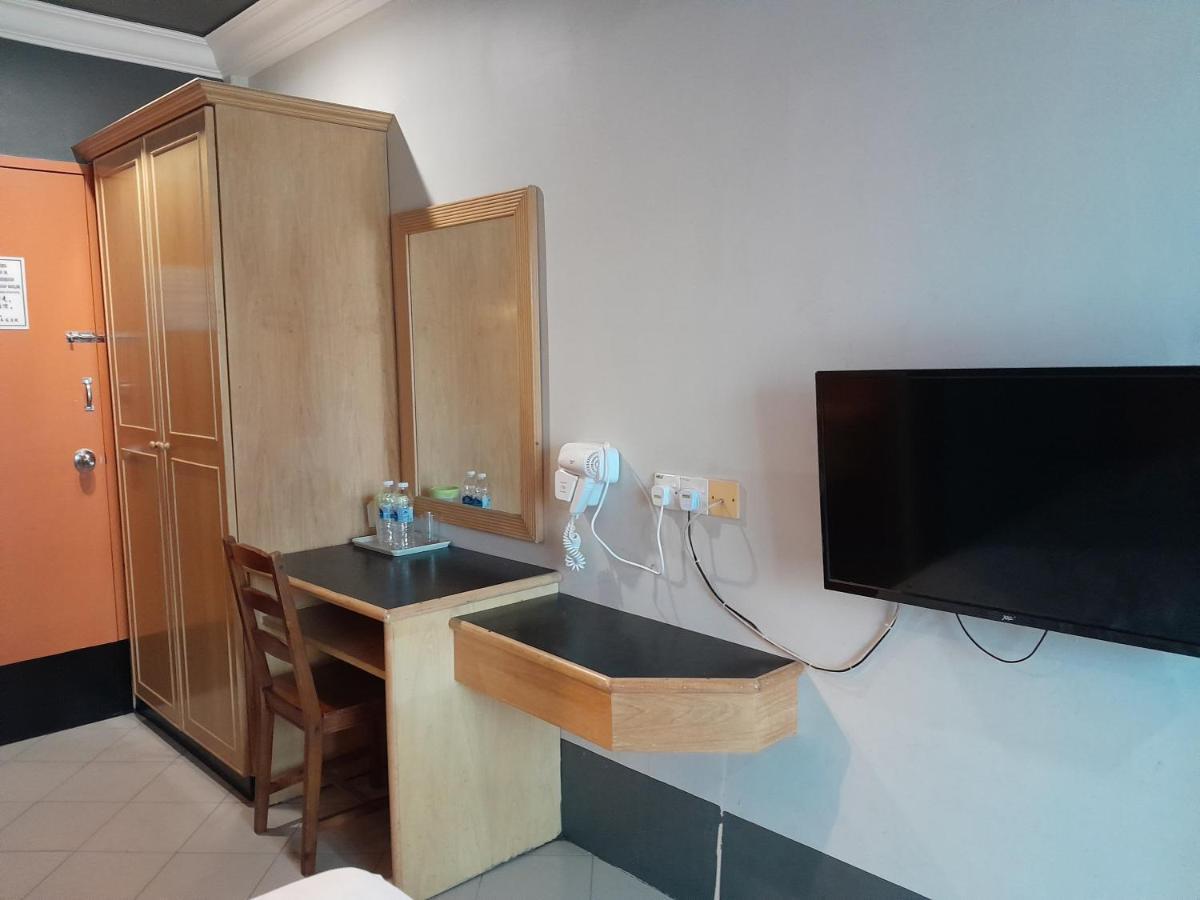 V Hotel Teluk Intan Εξωτερικό φωτογραφία