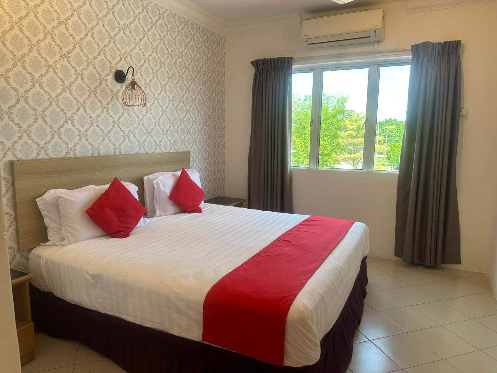 V Hotel Teluk Intan Εξωτερικό φωτογραφία
