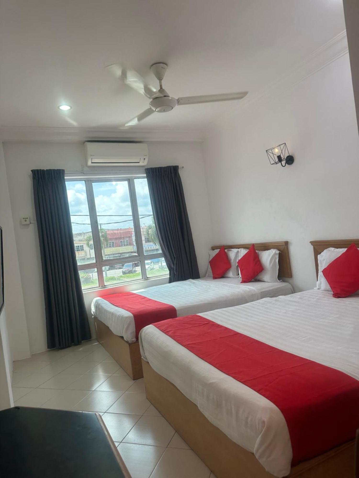V Hotel Teluk Intan Εξωτερικό φωτογραφία