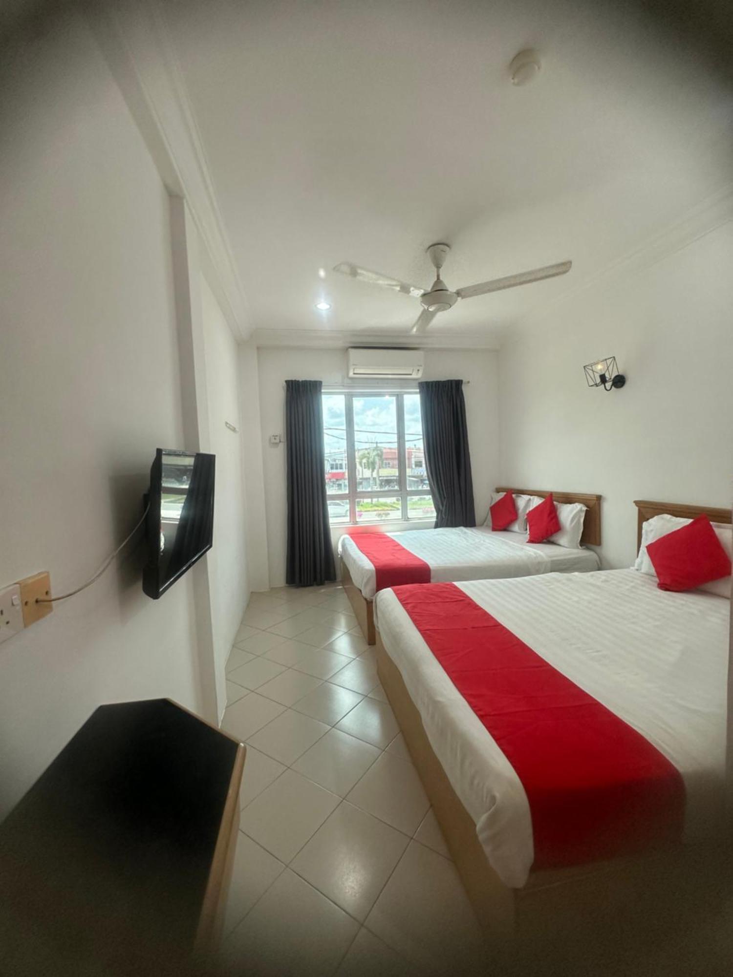 V Hotel Teluk Intan Εξωτερικό φωτογραφία