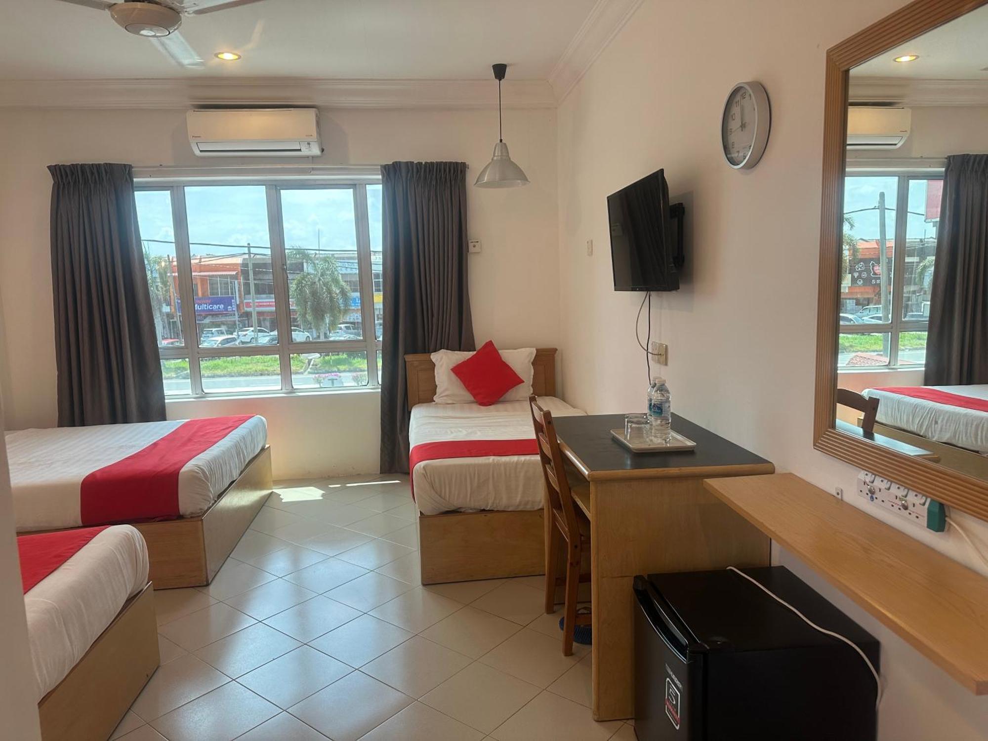V Hotel Teluk Intan Εξωτερικό φωτογραφία