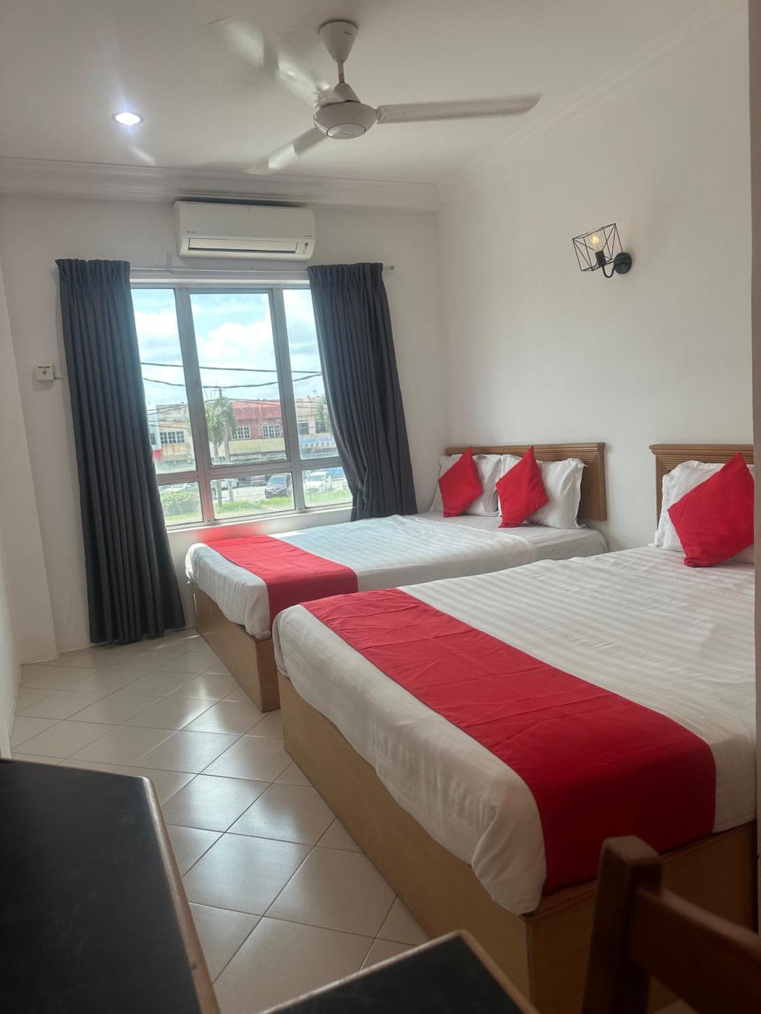 V Hotel Teluk Intan Εξωτερικό φωτογραφία